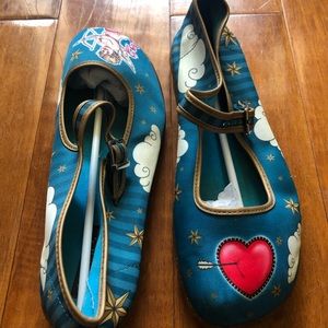 Hot chocolate design CUPID size10 great condition